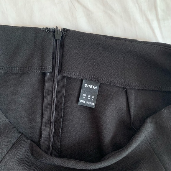 black a-line mini skirt - Picture 2 of 3